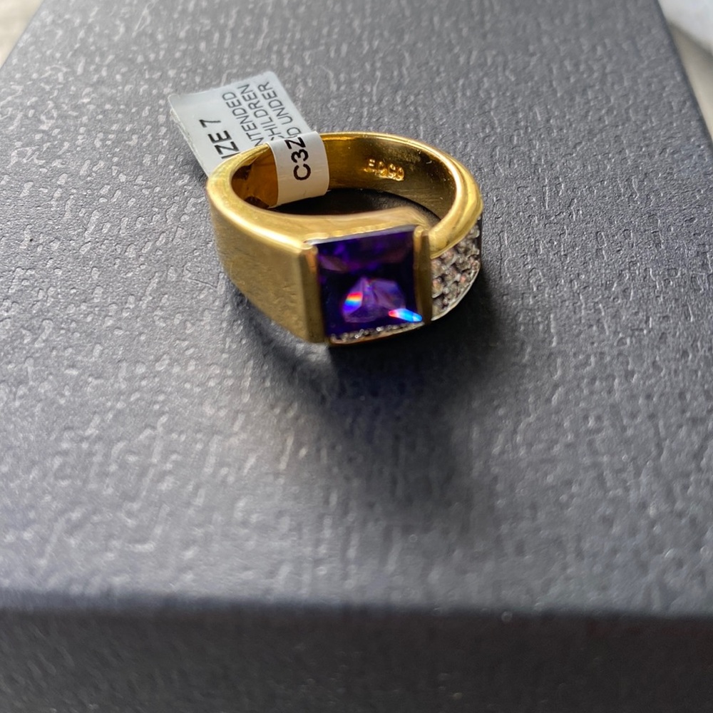 Purple 14KT GE 21 CZ size 7 ring